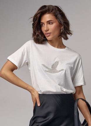 Женская футболка с птицей из бисера5 фото