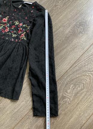 Zara xs-m черная шифоновая вышитая вышиванка рубашка с баской воланом на подкладке блуза10 фото