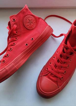 Бомбезные оригинальные кеды 
converse
