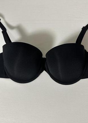 Красивый новый бюстгальтер с пуш-ап