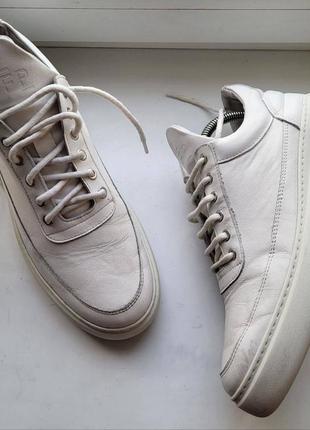 Брендовые кожаные кроссовки 
filling pieces