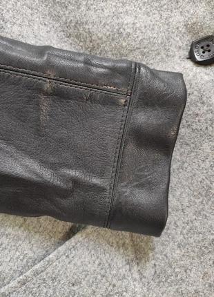 Короткое длинное шерстяное серое утепленное пальто деми с черными кожаными рукавами карман10 фото