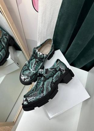 Эксклюзивные туфли лоферы из натуральной итальянской кожи и замши женские на шнурках8 фото