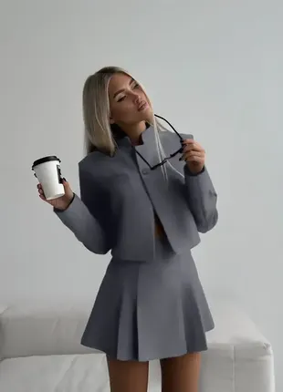 Жіночий костюм (міні спідниця з бічними складками + піджак укорочений)