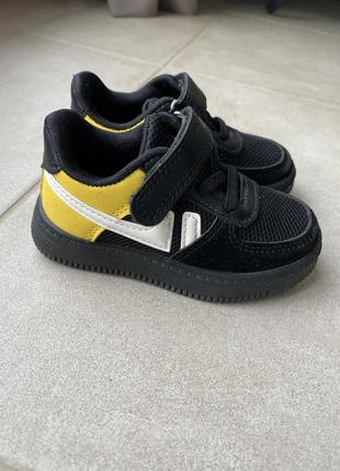 Літні дитячі кросівки