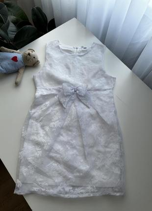 Біла нарядна сукня 6р.