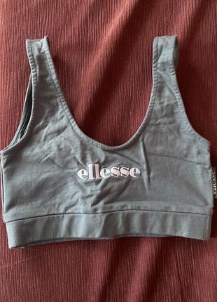 Топ ellesse