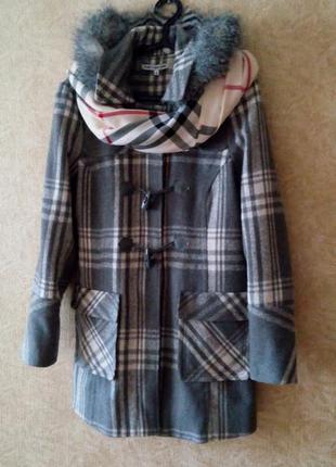 Базове жіноче пальто демісезон в клітинку