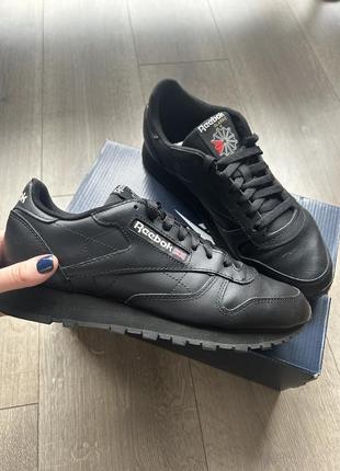 Кросівки reebok classic leather gy0954 чорні 41 розмір