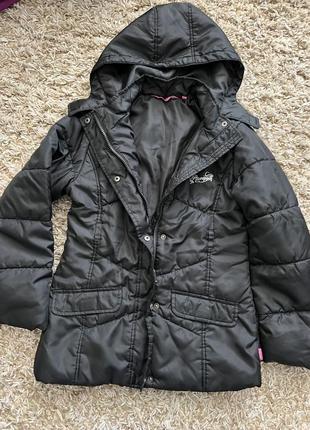 Нова чорна  курточка с капюшоном