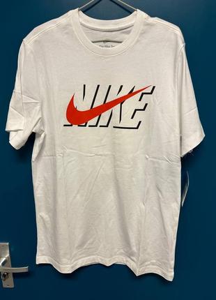 Футболка nike tee swoosh block white