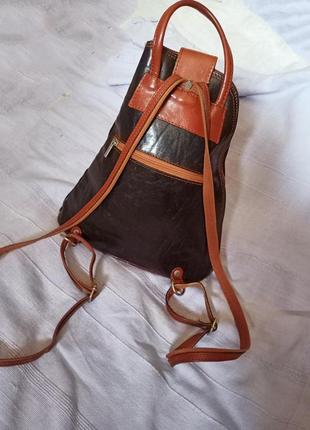 Шикарный  универсальный кожаный маленький рюкзак, италия.7 фото