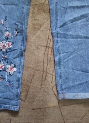 Женские джинсы regular с вышивкой батал3 фото