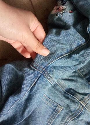 Женские джинсы regular с вышивкой батал6 фото