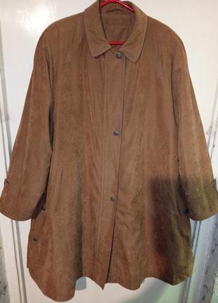 Деми,лёгкое,карамельное пальто-манто-плащ с разрезами,батал,2 фото