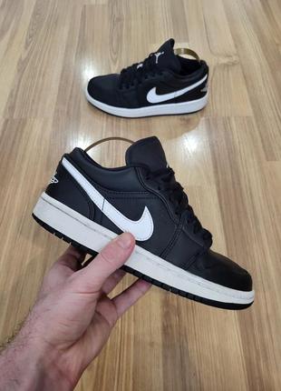 Кроссовки nike air jordan 1