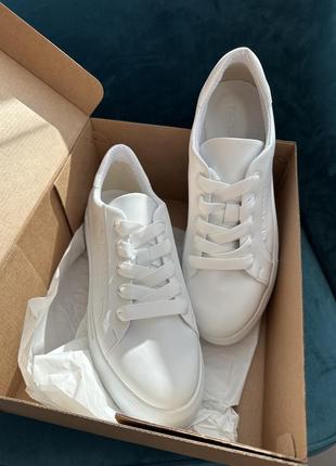 Белые кеды, белые кроссовки новые, кожа, трендовые белые кеды