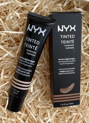 Nyx тональний крем для обличчя флюїд з spf