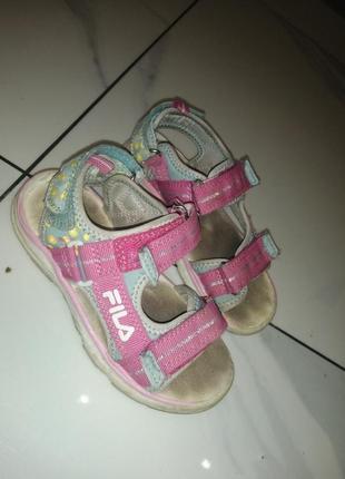 Фірмові босоніжки