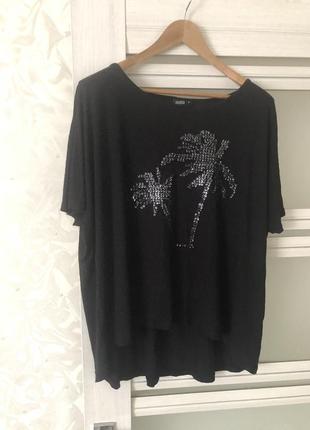 Жіноча футболка велика