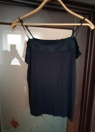 Чорна стрейчева маєчка