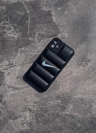 Силиконовый спортивный черный чехол пуховик nike puffer лого на айфон iphone 11/12/131 фото