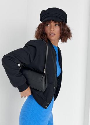 Женская куртка-бомбер с накладными карманами9 фото