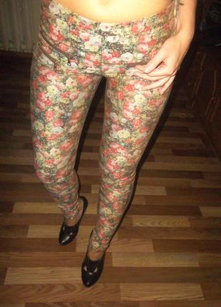Дорогие штаны zara в цветочный принт1 фото