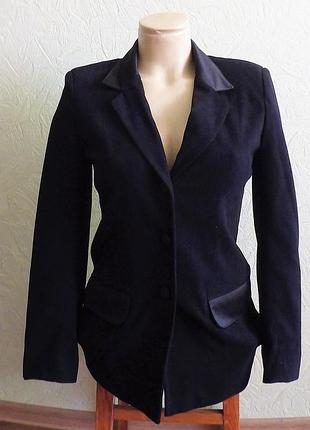 Чорний подовжений піджак із спандекса