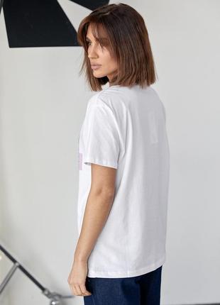 Трикотажна футболка з принтом і термостразами — білий колір, l (є розміри)2 фото