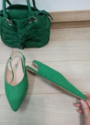 Мюлі босоніжки туфлі зеленого кольору з гострим носиком, primark. розмір устілки 23,5-24 см.4 фото