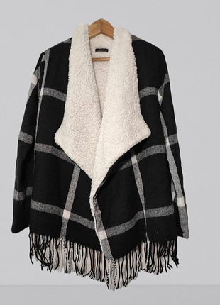 Піджак, пальто, накидка, кардиган на хутрі з китицями