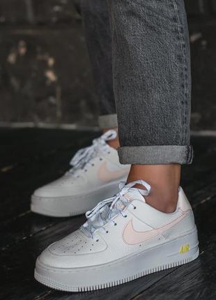 Нереально милые женские кроссовки nike air force 1 shadow белые2 фото