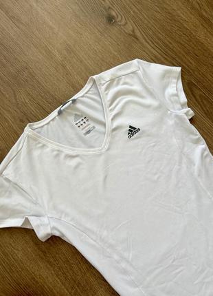 Белая спортивная футболка adidas s-m3 фото
