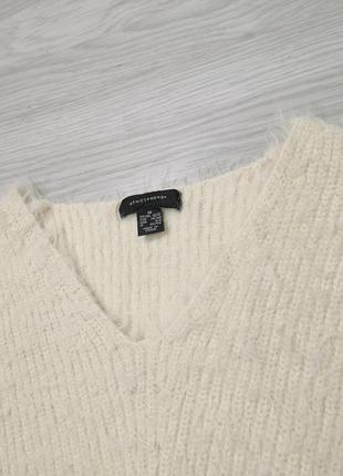 Молочный пушистый свитер травка9 фото