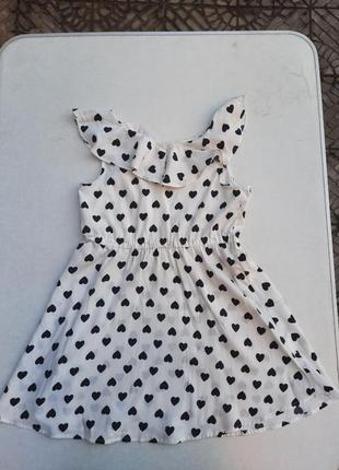 Сукня на 4-5 років від  h&m принт сердечка3 фото