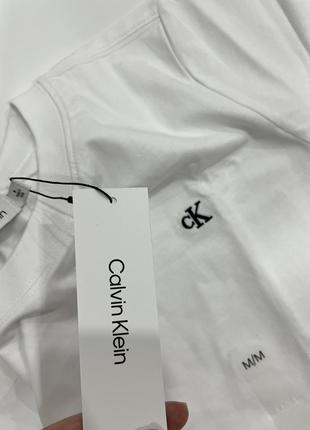 Футболка укорочена calvin klein  xs,  с, м 34 36 38 маломірить оригінал5 фото