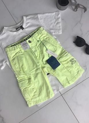 Яркие шорты на маленького модника фирмы ovs