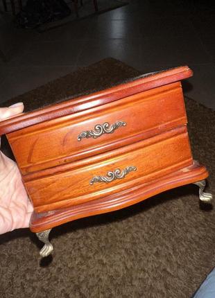 Шкатулка для прикрас