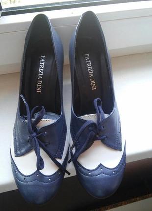 Нові стильні туфлі patrizia dini 38р.