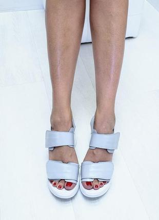 Шкіряні босоніжки на липучках на танкетці сандалі туфлі3 фото
