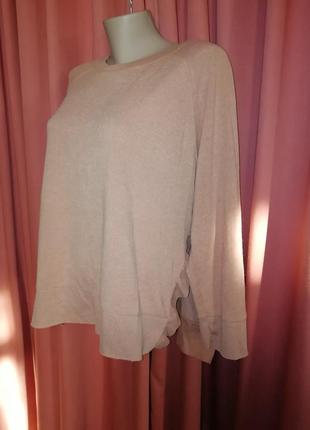 Оригінальний светр з рюшами 2