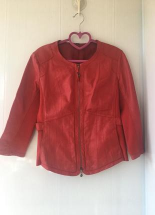 Красная кожаная курточка пиджак, натуральная кожа, приталенная, marc cain2 фото