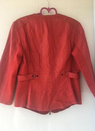 Красная кожаная курточка пиджак, натуральная кожа, приталенная, marc cain5 фото
