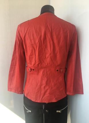 Красная кожаная курточка пиджак, натуральная кожа, приталенная, marc cain8 фото