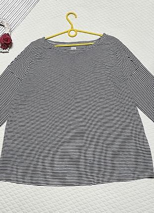 Базовий  приємний  трикотажний  лонгслів  оверсайз в смужку f&f 🌷