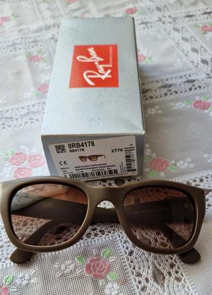 Продам оригінальні сонцезахисні окуляри ray ban7 фото