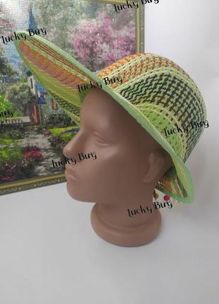 Пляжний жіночий капелюшок