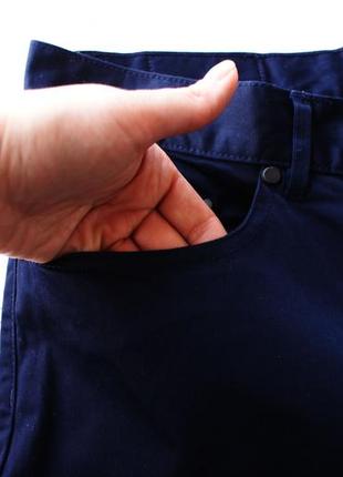 Актуальные брендовые джинсы в темно-синем оттенке от h&amp;m2 фото