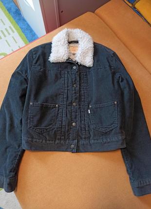 Курточка levi's